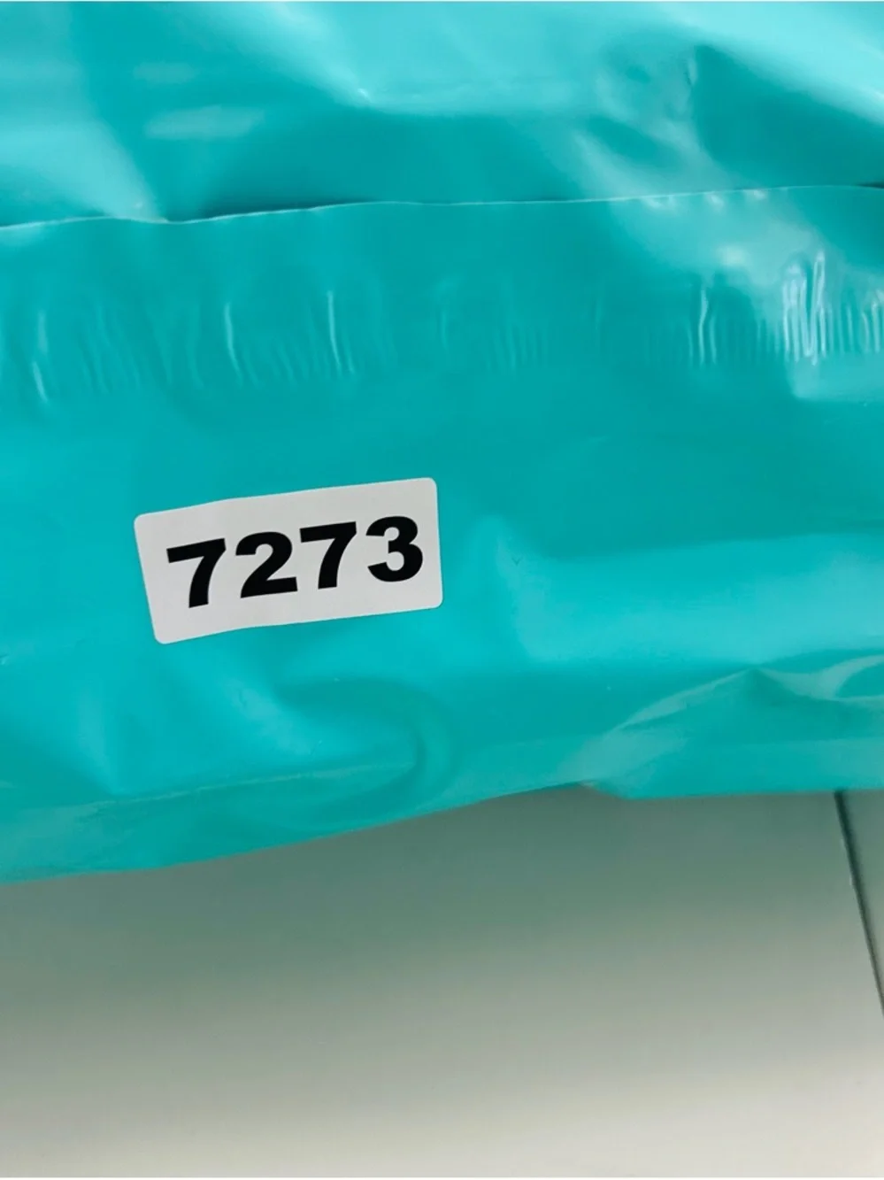 QUINCE Premium Down Comforter Full/Queen 7273 - Picture 10 of 10